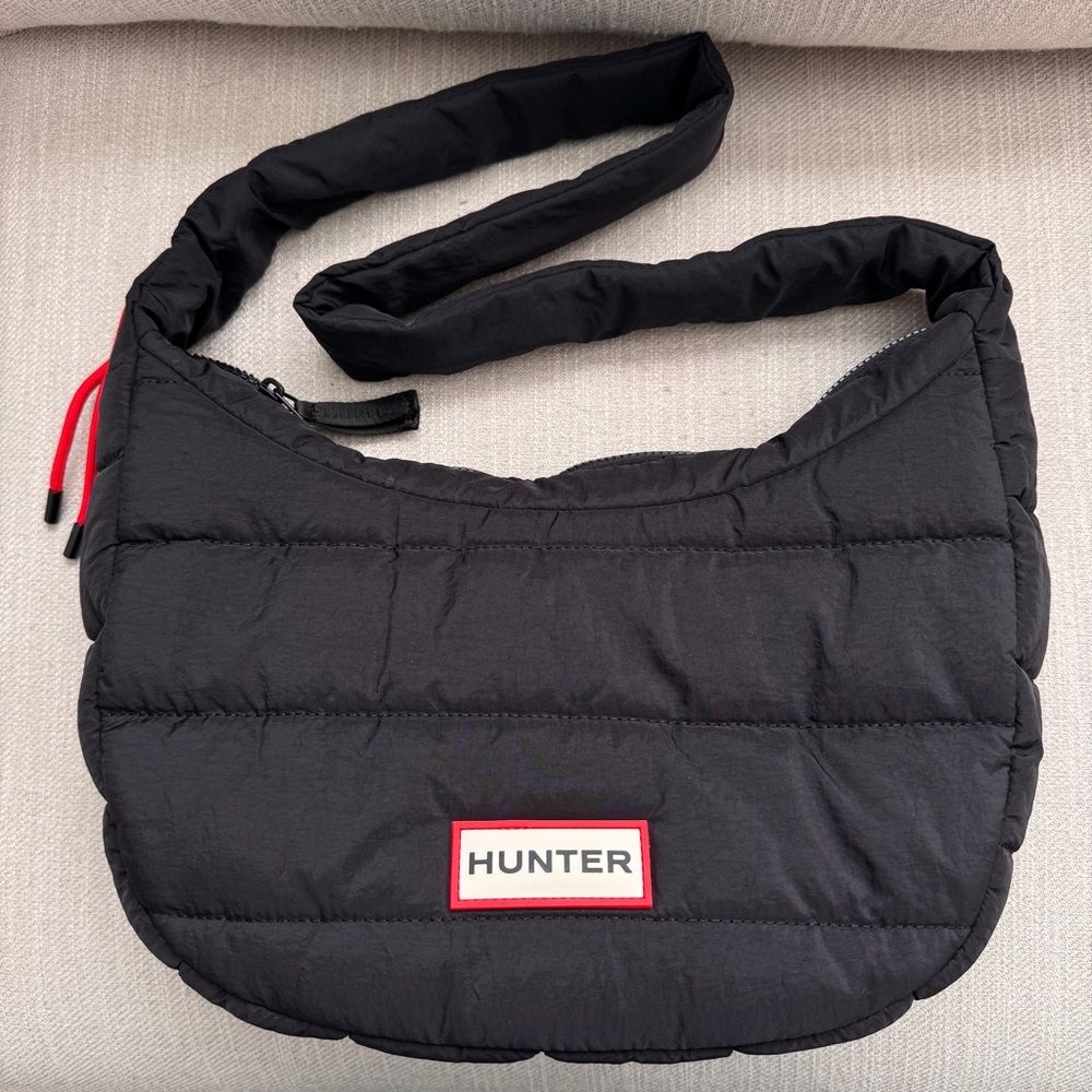 NWOT HUNTER Women's Black Dash Quilted Nylon Shoulder Bag